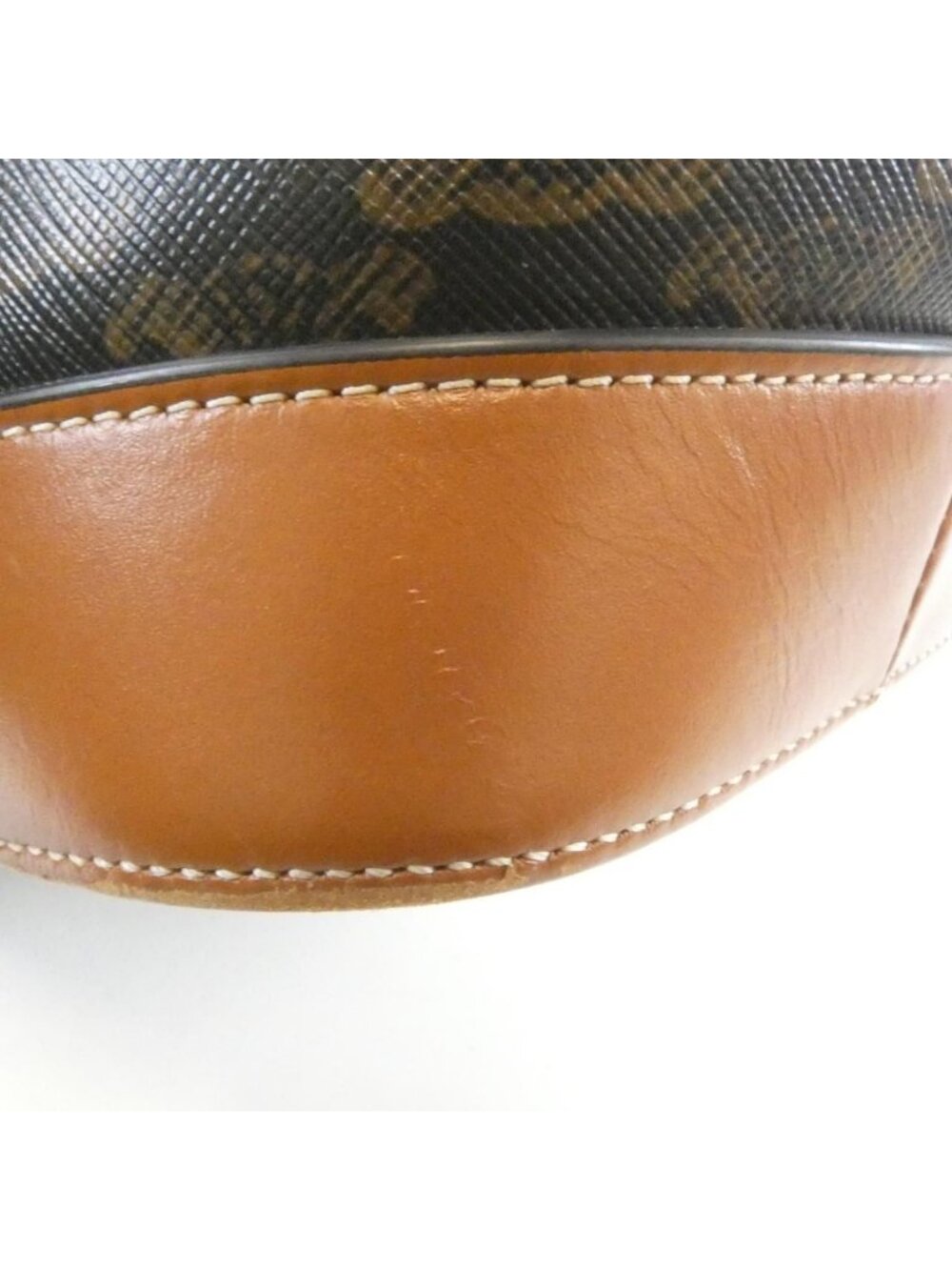 Celine Small Bucket Shoulder Bag - Picture 4 of 8
